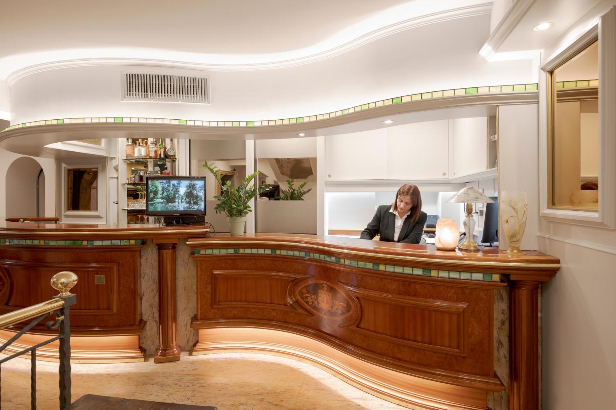 Hotel Ungheria Varese 1946 מראה חיצוני תמונה