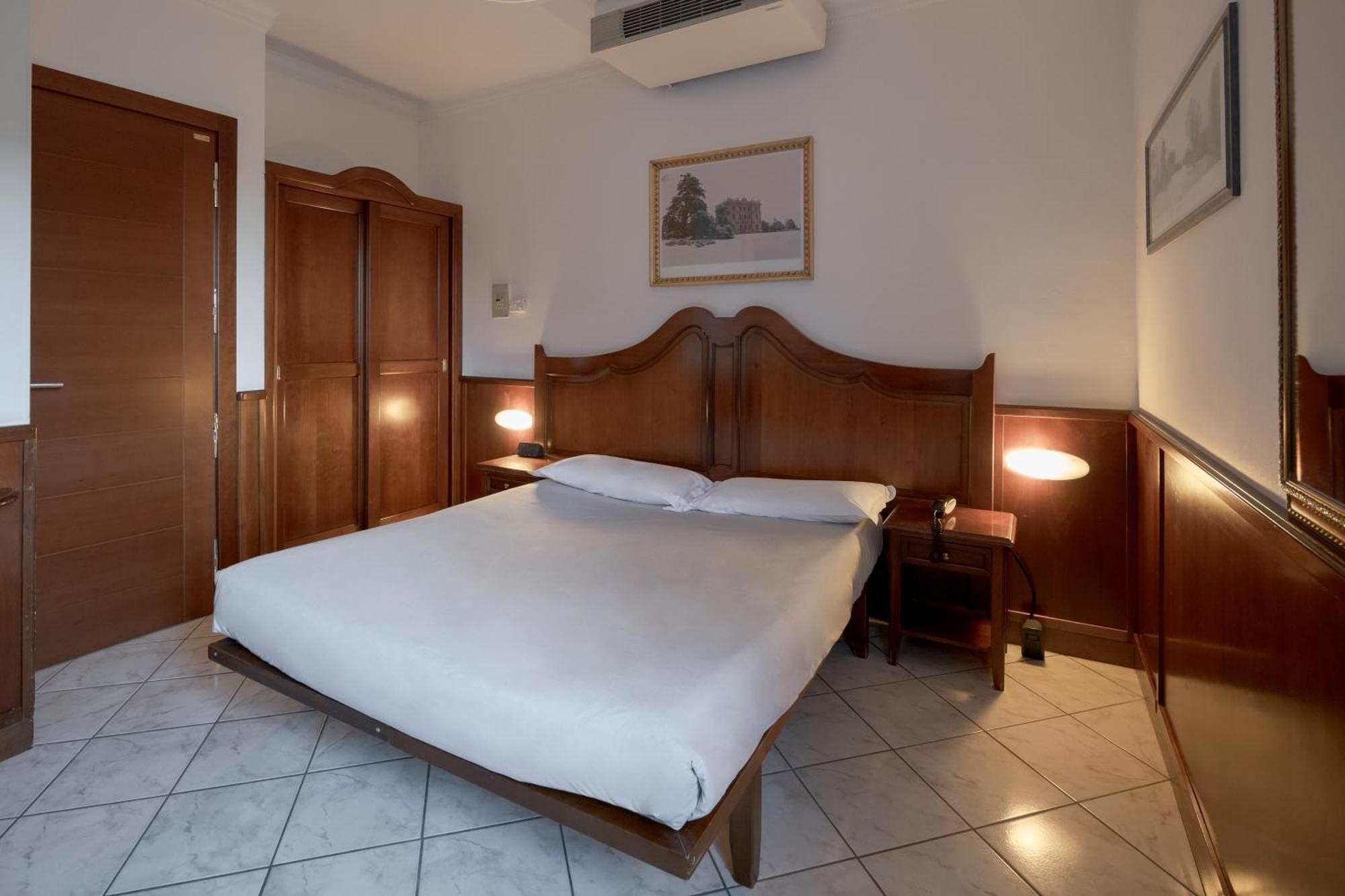 Hotel Ungheria Varese 1946 מראה חיצוני תמונה