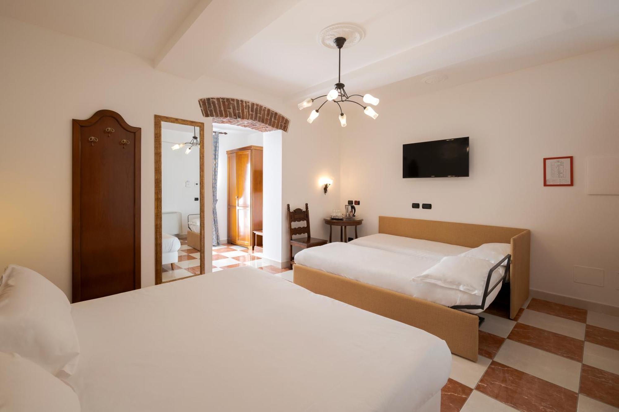 Hotel Ungheria Varese 1946 מראה חיצוני תמונה